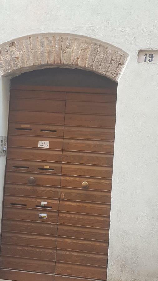 Appartamento Via Della Posterna Spoletium Spolète Extérieur photo